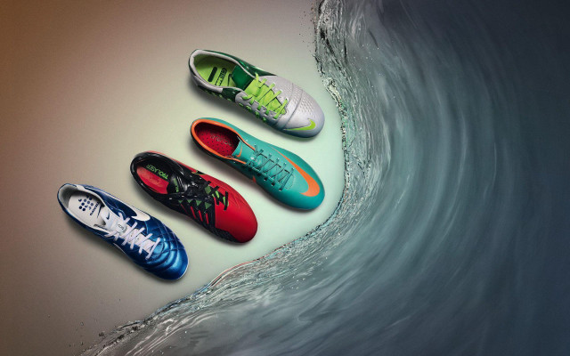 Shoes wave ocean beach ball free wallpaper - medium preview image