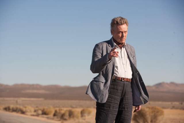 Man suit tie desert road free wallpaper - medium preview image