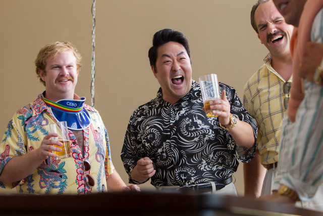Men beer laughing camera medal free wallpaper - medium preview image