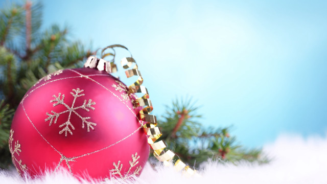 Red ornament gold ribbon snowy free wallpaper - medium preview image