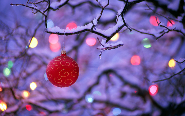 Red ornament tree lights snow free wallpaper - medium preview image