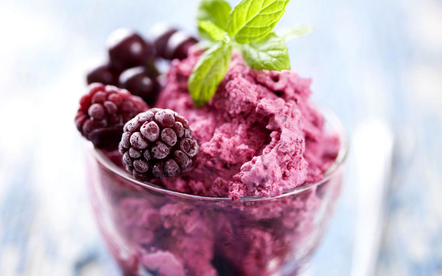 Ice cream berries mint spoon #2 free wallpaper - medium preview image