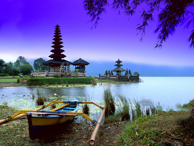 Boat shore lake temple background free wallpaper - medium preview image