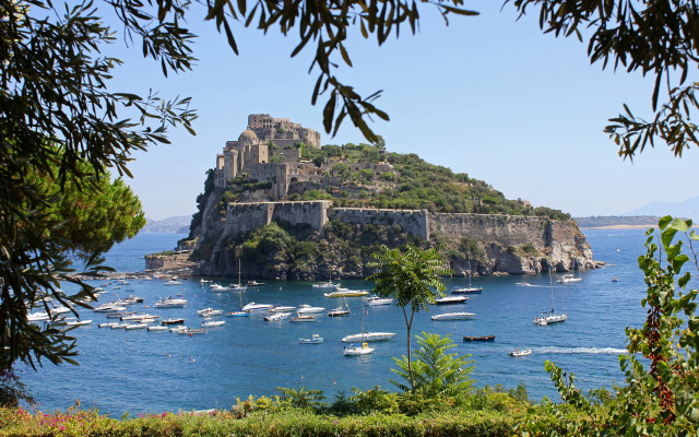 Small island castle boats trees free wallpaper - medium preview image