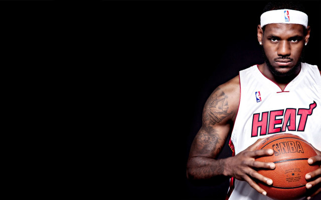 Man holding basketball headband white free wallpaper - medium preview image