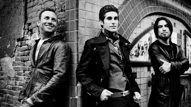 Men group brick wall doorway free wallpaper - medium preview image