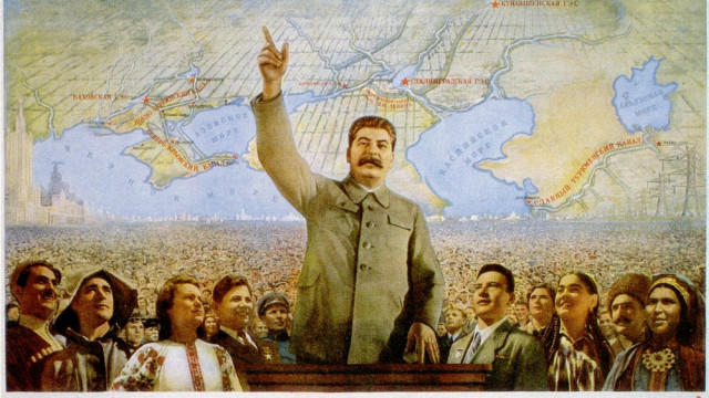 Man standing crowd world map free wallpaper - medium preview image