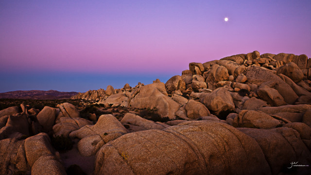 Full moon rocky desert purple free wallpaper - medium preview image