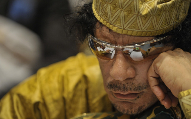 Man yellow hat sunglasses yellow free wallpaper - medium preview image