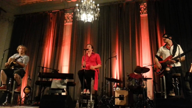 Stage performance musicians singing chandelier free wallpaper - medium preview image