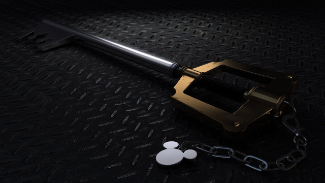 Large metal hammer chain key free wallpaper - medium preview image