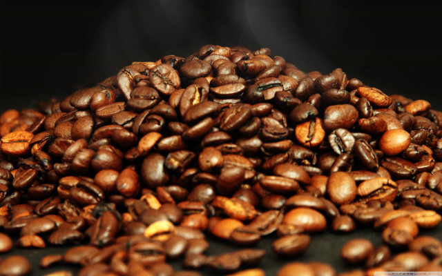 Coffee beans pile table pile free wallpaper - medium preview image