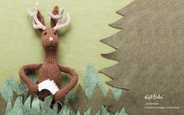 Knitted deer tree green background free wallpaper - medium preview image