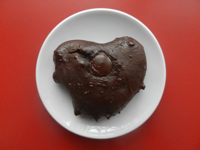 Heart chocolate cookie bite red free wallpaper - medium preview image