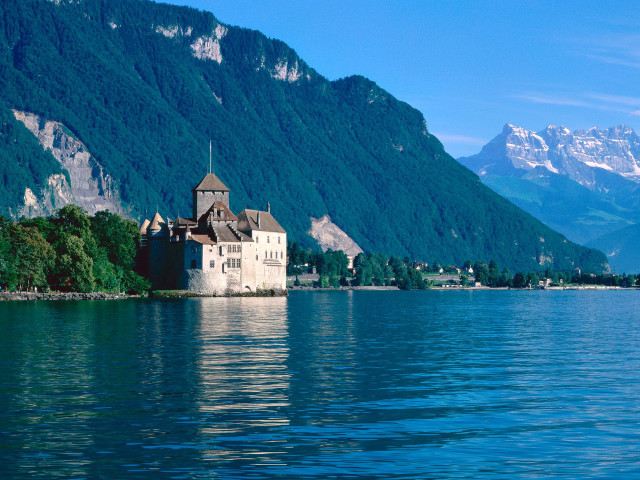 Castle lake mountains blue sky free wallpaper - medium preview image