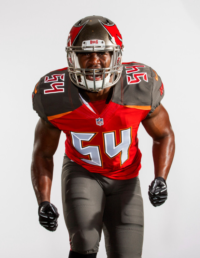 Football player posing realistic helmet free wallpaper - medium preview image