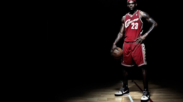 Man red jersey basketball court free wallpaper - medium preview image