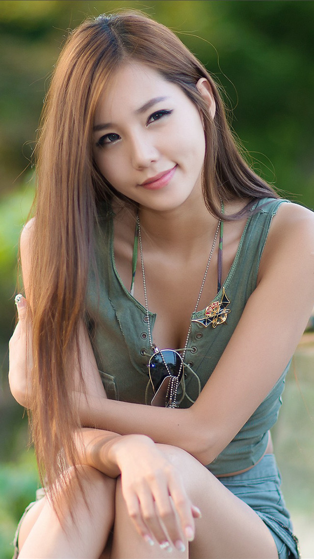 Woman longhair smiling bench bareshoulders free wallpaper - medium preview image