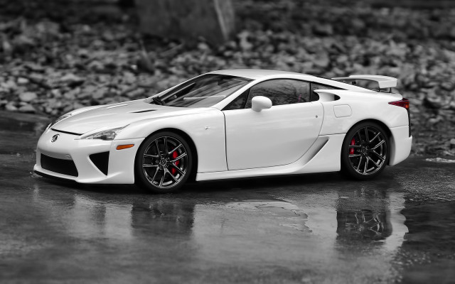 White sports car wet surface #2 free wallpaper - medium preview image