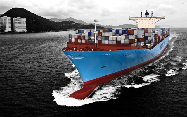 Large blue red ship ocean free wallpaper - medium preview image