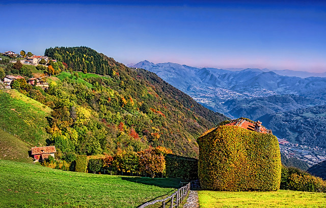 Scenic mountain house hill valley free wallpaper - medium preview image