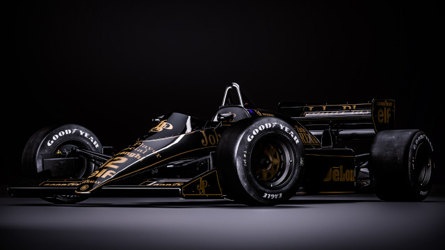 Black gold racecar black background free wallpaper - medium preview image