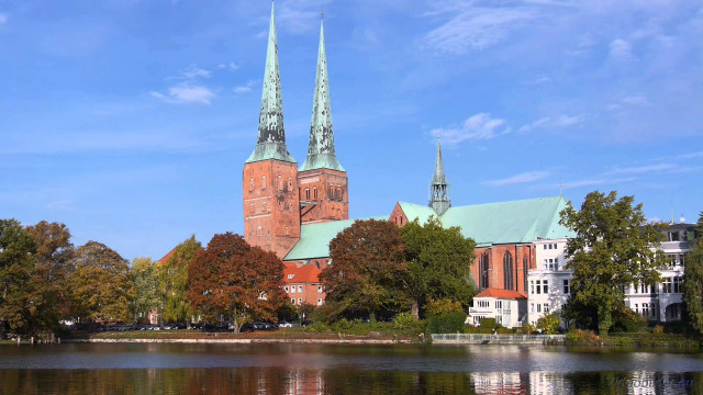 Church tower spires reflection lake free wallpaper - medium preview image