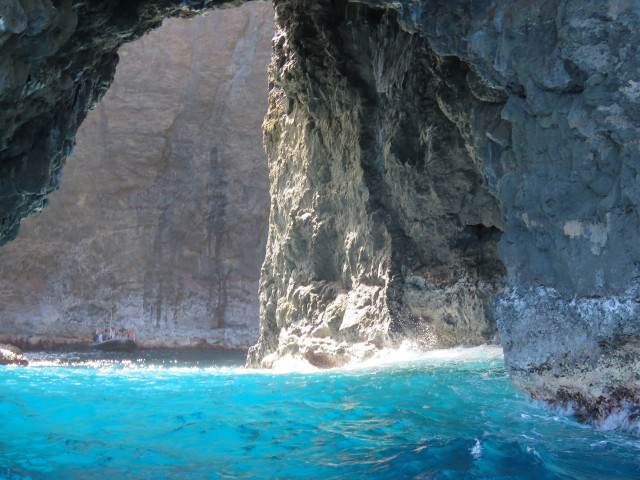 Cave blue pool rock formation free wallpaper - medium preview image