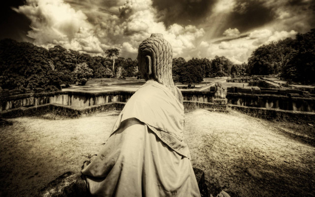 Statue person white robe sitting free wallpaper - medium preview image