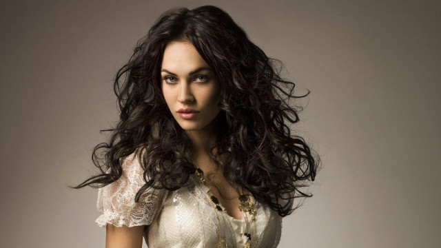 Araceli gilbert gothic portrait lace free wallpaper - medium preview image