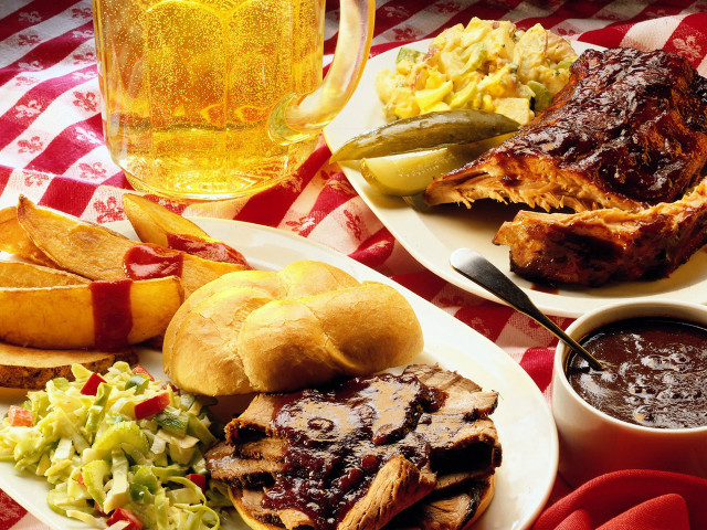 Plate meat potatoes coleslaw beer free wallpaper - medium preview image