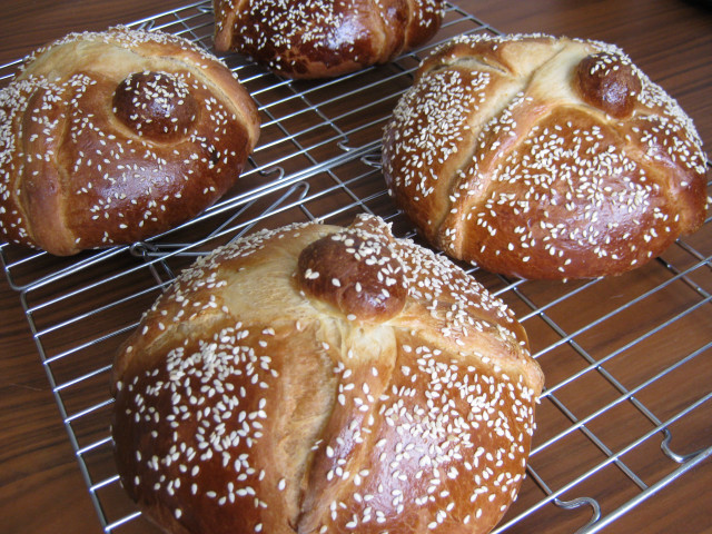 Four loaves bread cooling rack free wallpaper - medium preview image