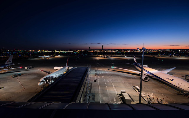 Runway night plane parked plane free wallpaper - medium preview image