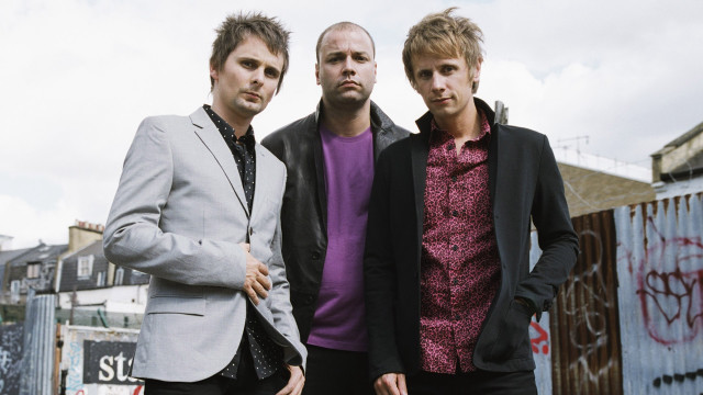 Three men graffiti wall suit free wallpaper - medium preview image