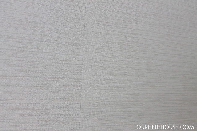 White wall clock above wall free wallpaper - medium preview image