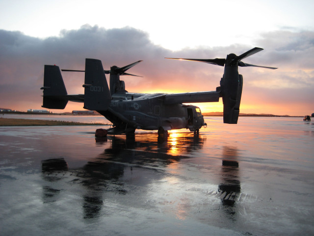 Plane runway sunset clouds sky free wallpaper - medium preview image