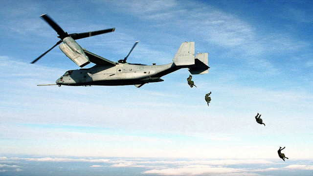 Helicopter parachutes flying sky parachute free wallpaper - medium preview image