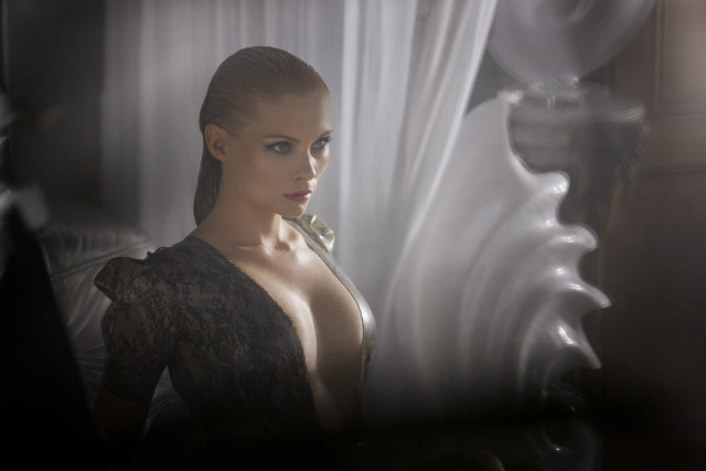 Woman large breasts mirror curtain free wallpaper - medium preview image