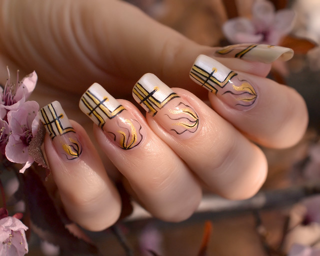 Gold white manicure bow nail free wallpaper - medium preview image