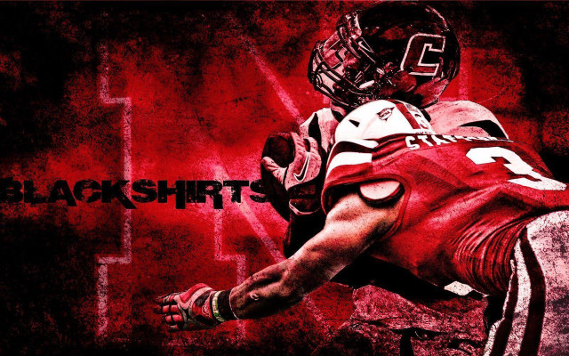 Football player uniform holding ball #6 free wallpaper - medium preview image