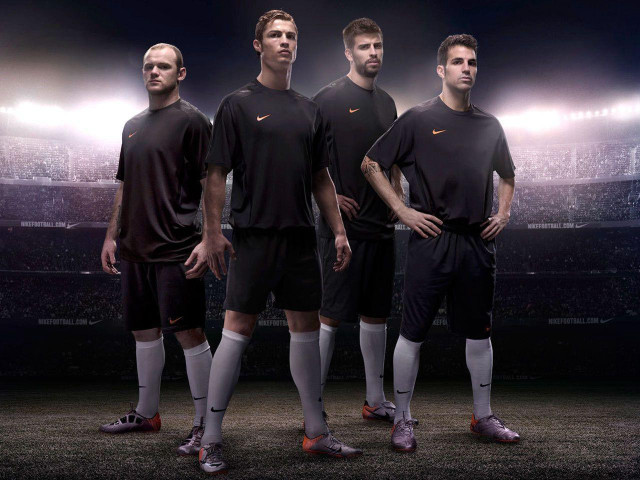 Men group field stadium crowd free wallpaper - medium preview image