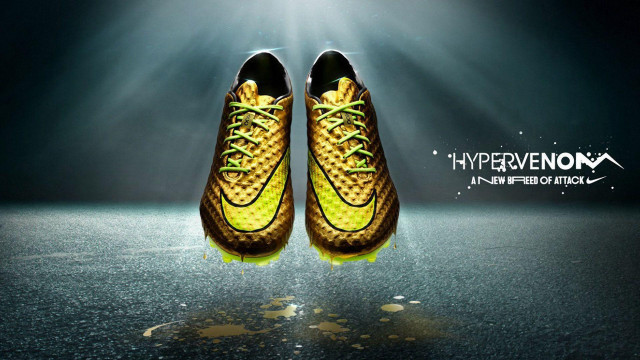 Shoes light dark sky street free wallpaper - medium preview image