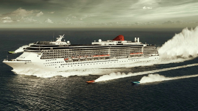 Cruise ship water boat behind free wallpaper - medium preview image