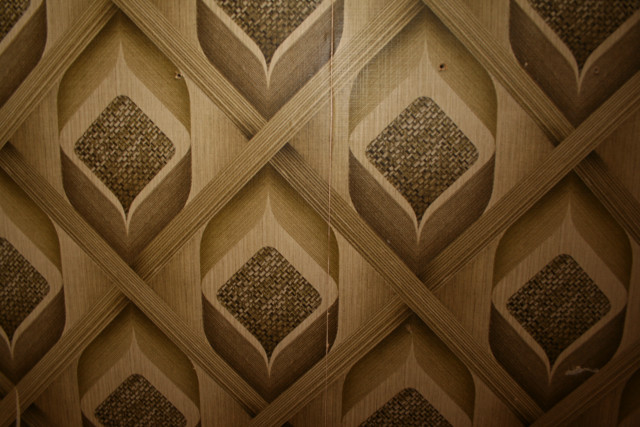 Brown white squares diamonds pattern free wallpaper - medium preview image