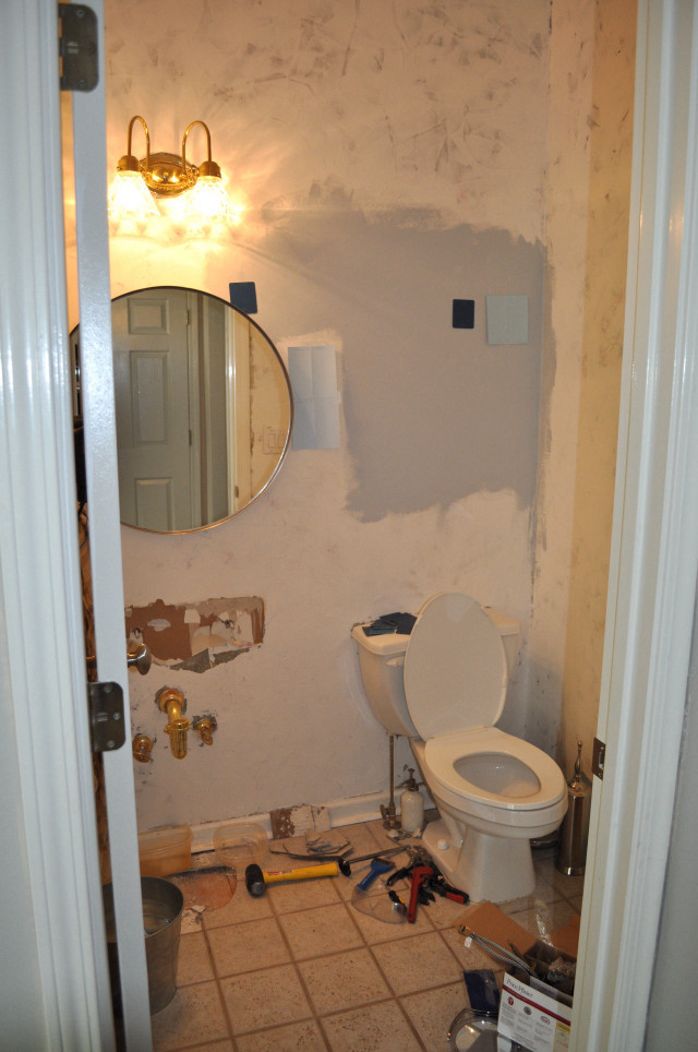 Bathroom toilet mirror corner interior free wallpaper - medium preview image