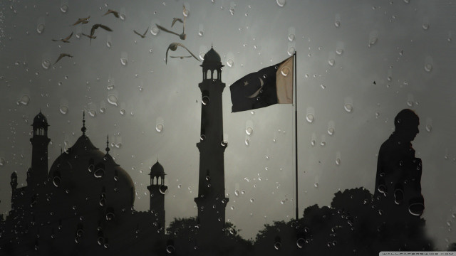 Flag clocktower rain citylights underwater free wallpaper - medium preview image