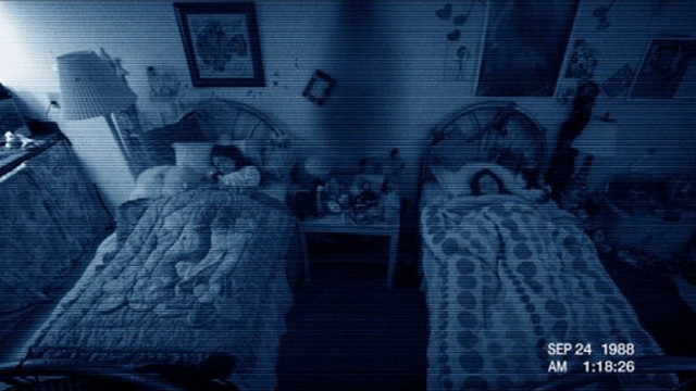 Two beds room lamp wall free wallpaper - medium preview image