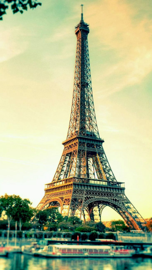 Boat eiffel tower paris water #2 free wallpaper - medium preview image
