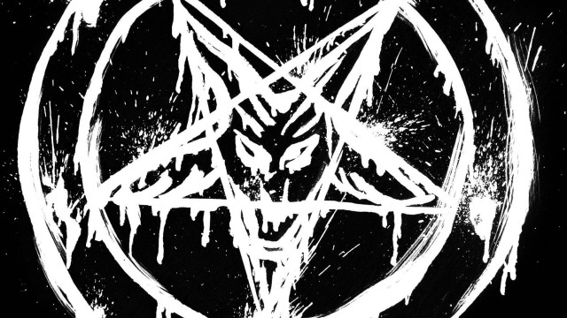 Demon head circle black white free wallpaper - medium preview image
