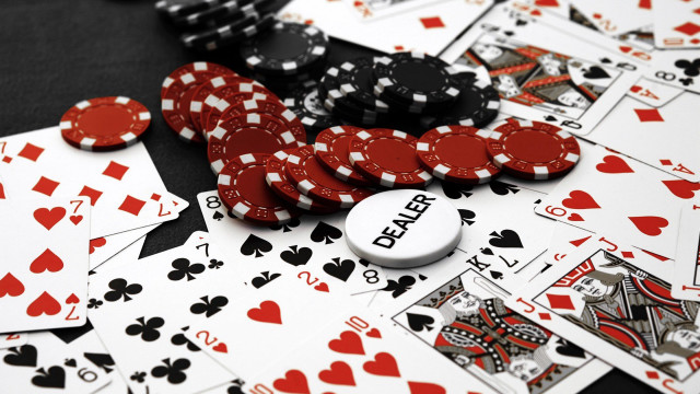 Cards dices table top view #2 free wallpaper - medium preview image